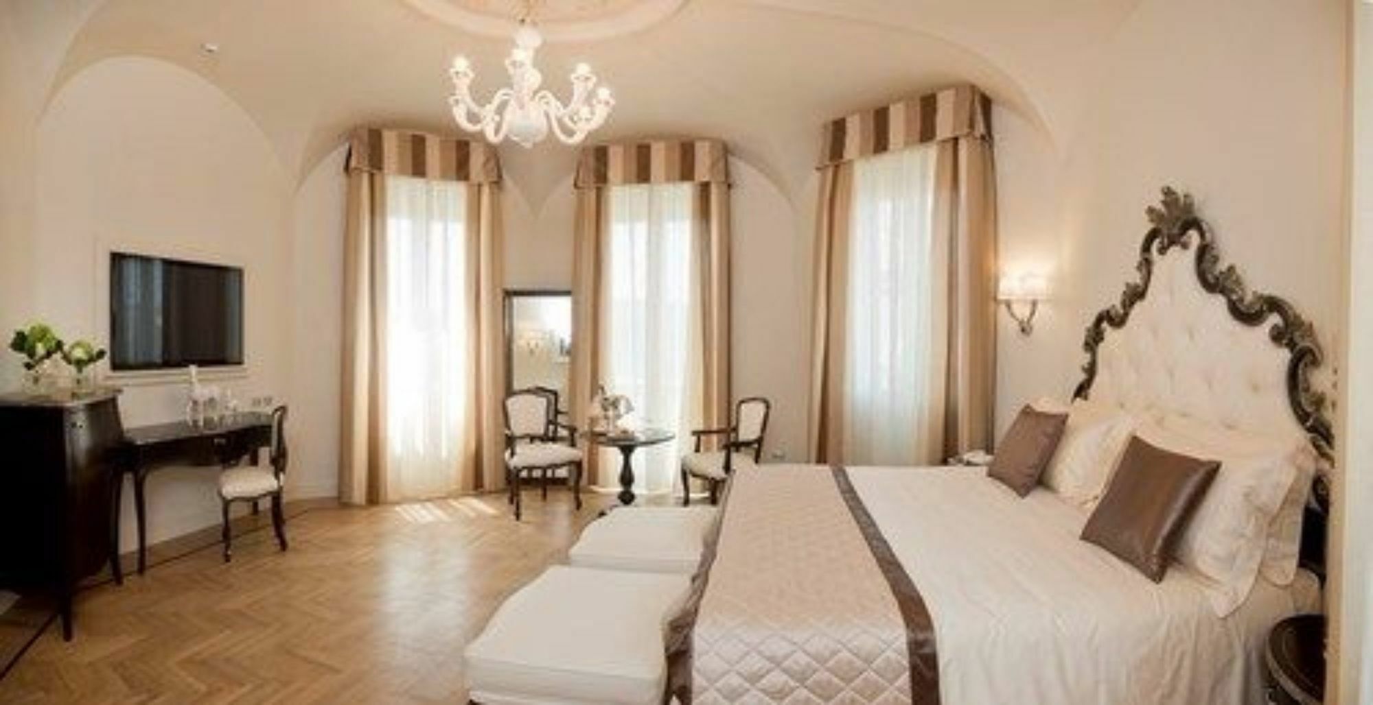 Grand Da Vinci Hotel 5*